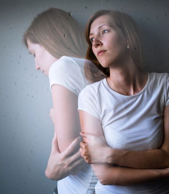 Depositphotos_61564905_Red